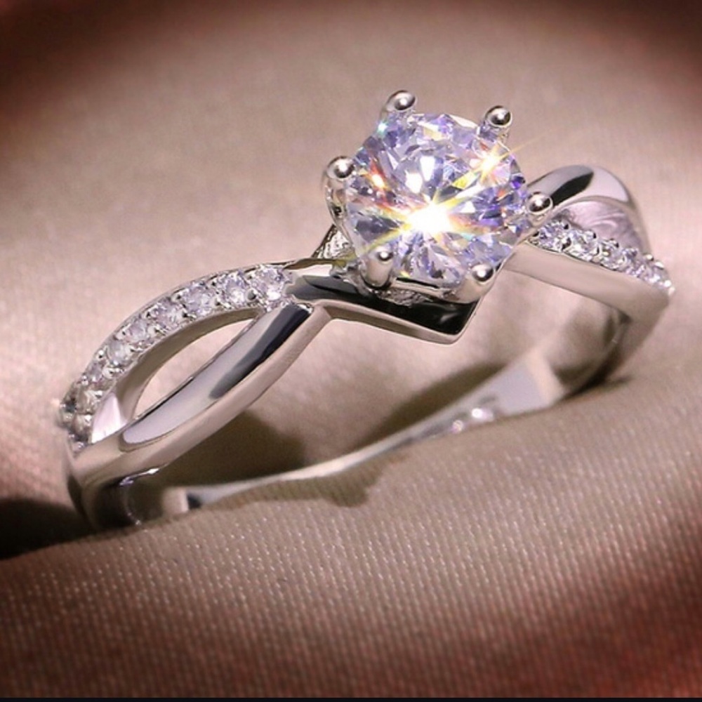 👩🏼‍🎤Elegant Engagement Ring - Picture 4 of 8